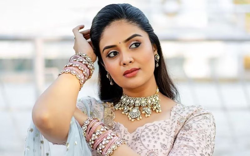 Sreemukhi – A Multifaceted Talent in Telugu Entertainment